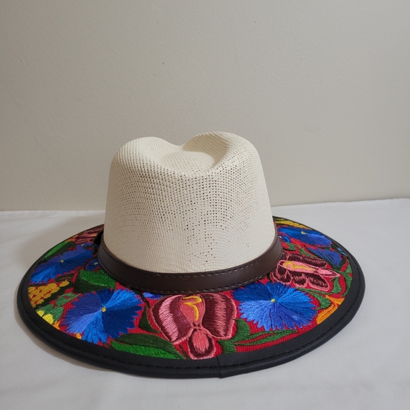 New Beautiful Embroidered Hat - Picture 5 of 14